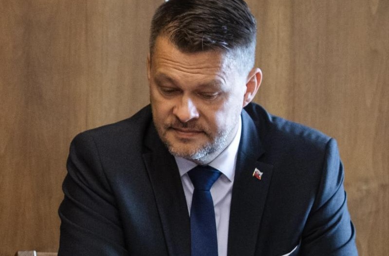 Zruší Ficova vláda Migaľovo ministerstvo?