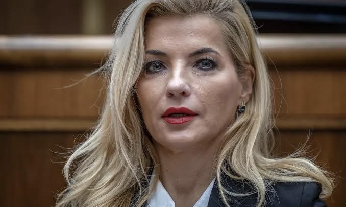 Prezident vyhovel žiadosti o vymenovanie Šimkovičovej za vicepremiérku